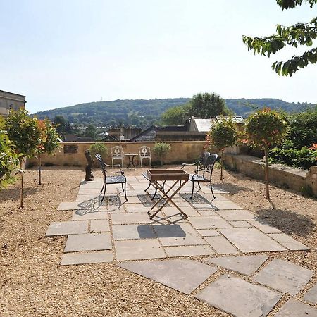 Central Luxury Bath Garden Apartment Free Parking Extérieur photo