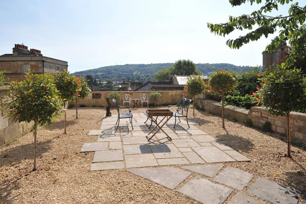 Central Luxury Bath Garden Apartment Free Parking Extérieur photo